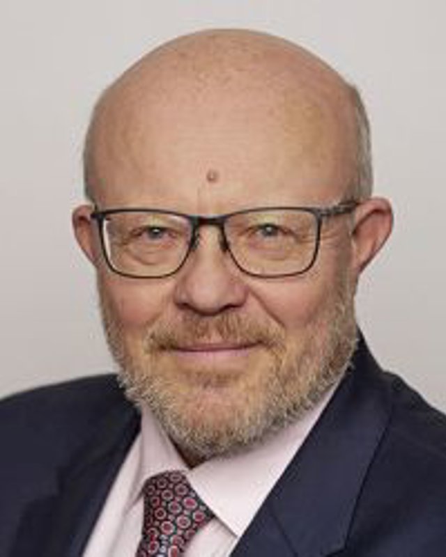 Vlastimil Válek